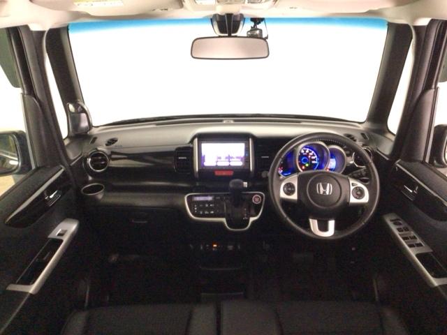 N-BOXカスタム GターボSSパッケージ HID・ワンセグ・メモリナビ・バックカメラ・純正AW・両側電動ドア・ETC ECON Bモニター スマートエントリー VSA 盗難防止システム AAC ナビTV オートクルーズコントロール パワステ(4枚目)