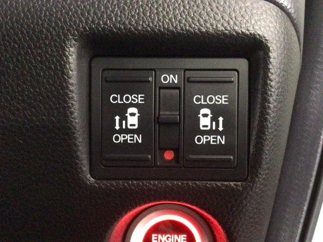 N-BOXカスタム G・EXターボホンダセンシング LED・メモリナビ・CD・バックカメラ・純正AW・シートヒーター・ETC Rカメ 前席シートヒーター クルコン サイドエアバッグ タ-ボ LEDヘットライト USB接続 横滑り防止 パワーステアリング(8枚目)