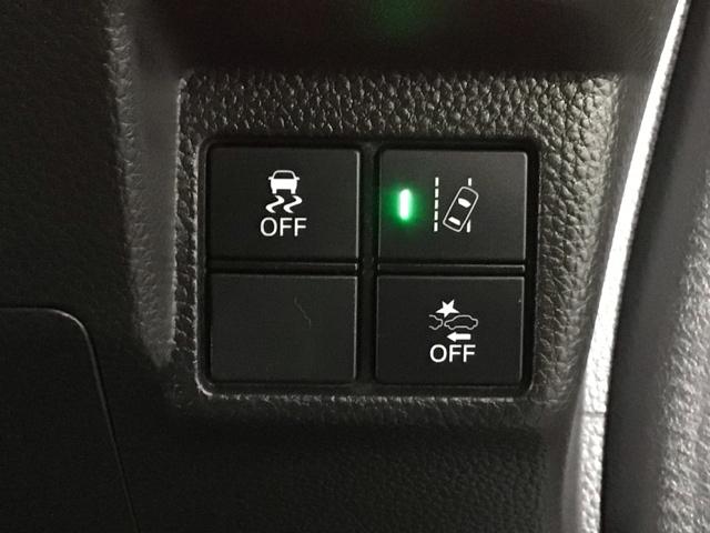 N-BOXカスタム G・EXターボホンダセンシング LED・メモリナビ・CD・バックカメラ・純正AW・シートヒーター・ETC Rカメ 前席シートヒーター クルコン サイドエアバッグ タ-ボ LEDヘットライト USB接続 横滑り防止 パワーステアリング(9枚目)