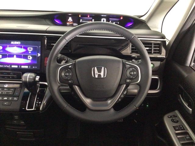 �y�n���h���z�^�]�ɂ������l�X�ȑ�������S�ɍs����悤�Ɏ��_�ړ������Ȃ����쐫�ɔz�����ꂽ�X�C�b�`�ނ��Ïk���ꂽ�R�b�N�s�b�g�ł��B