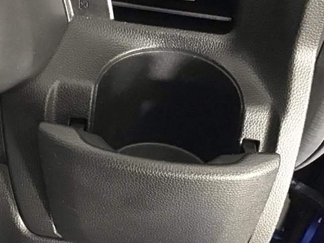 フィットハイブリッド Ｓパッケージ　ＬＥＤ・フルセグ・メモリナビ・ＤＶＤ・バックカメラ・純正ＡＷ・ＥＴＣ　サイドエアバック　リアカメラ　ＶＳＡ　クルコン　地デジＴＶ　イモビライザー　パワーウィンドウ　スマキー　ＤＶＤ再生　ナビＴＶ（25枚目）