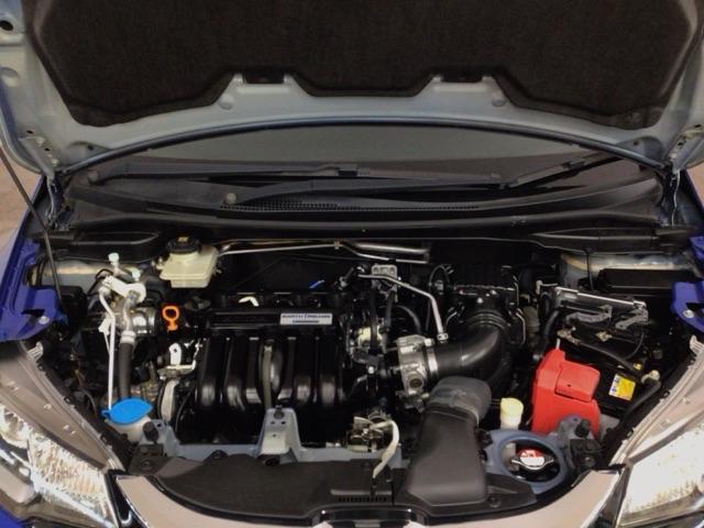 フィットハイブリッド Ｓパッケージ　ＬＥＤ・フルセグ・メモリナビ・ＤＶＤ・バックカメラ・純正ＡＷ・ＥＴＣ　サイドエアバック　リアカメラ　ＶＳＡ　クルコン　地デジＴＶ　イモビライザー　パワーウィンドウ　スマキー　ＤＶＤ再生　ナビＴＶ（46枚目）