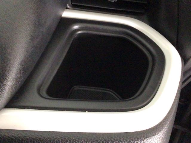 フィット ｅ：ＨＥＶホーム　レンタＵＰ・ＬＥＤ・フルセグ・メモリナビ・バックカメラ・ホンダＣＯＮＮＥＣＴ　前後誤発進抑制機能　クリソナ　助手席エアバッグ　運転席エアバッグ　ＬＥＤライト　ＵＳＢ接続　ＡＢＳ　サイドエアバッグ（24枚目）