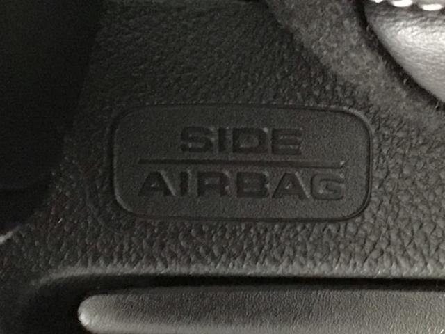 フィット ｅ：ＨＥＶホーム　レンタＵＰ・ＬＥＤ・フルセグ・メモリナビ・バックカメラ・ホンダＣＯＮＮＥＣＴ　前後誤発進抑制機能　クリソナ　助手席エアバッグ　運転席エアバッグ　ＬＥＤライト　ＵＳＢ接続　ＡＢＳ　サイドエアバッグ（27枚目）