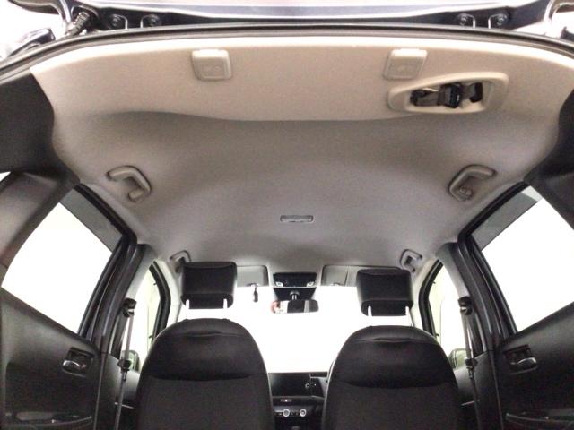 フィット ｅ：ＨＥＶホーム　レンタＵＰ・ＬＥＤ・フルセグ・メモリナビ・バックカメラ・ホンダＣＯＮＮＥＣＴ　前後誤発進抑制機能　クリソナ　助手席エアバッグ　運転席エアバッグ　ＬＥＤライト　ＵＳＢ接続　ＡＢＳ　サイドエアバッグ（43枚目）