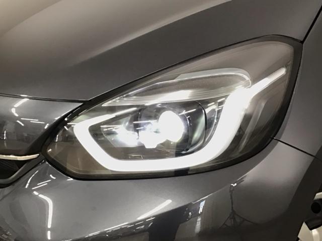 フィット ｅ：ＨＥＶホーム　レンタＵＰ・ＬＥＤ・フルセグ・メモリナビ・バックカメラ・ホンダＣＯＮＮＥＣＴ　前後誤発進抑制機能　クリソナ　助手席エアバッグ　運転席エアバッグ　ＬＥＤライト　ＵＳＢ接続　ＡＢＳ　サイドエアバッグ（45枚目）