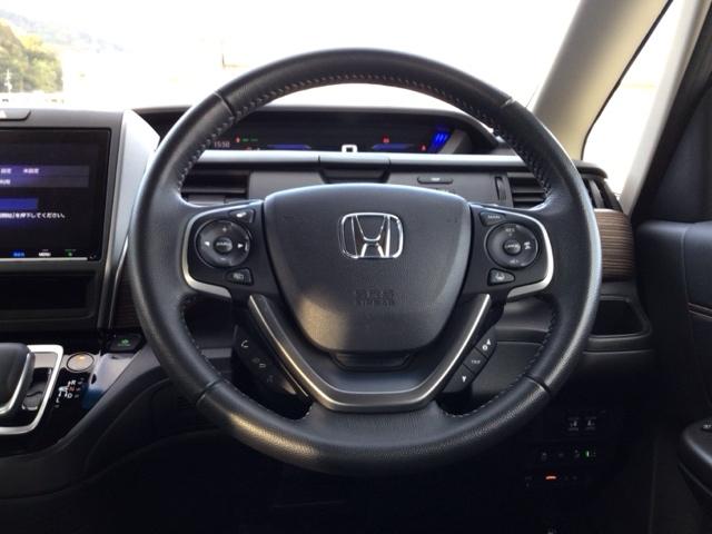 �y�n���h���z�^�]�ɂ������l�X�ȑ�������S�ɍs����悤�Ɏ��_�ړ������Ȃ����쐫�ɔz�����ꂽ�X�C�b�`�ނ��Ïk���ꂽ�R�b�N�s�b�g�ł��B