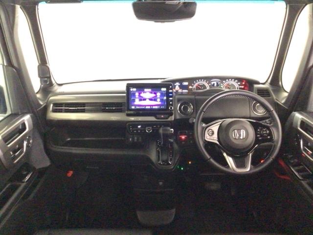 Ｎ－ＢＯＸカスタム Ｌターボスタイル＋ブラック　ＬＥＤ・フルセグ・メモリナビ・バックカメラ・純正ＡＷ・両側電動ドア・ＥＴＣ　ベンチＳ　ターボエンジン　コーナーセンサ　スマ－トキ－　エアバック　横滑り防止機能　ナビ＆ＴＶ　サイドカーテンエアバック（4枚目）