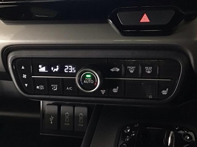 Ｎ－ＢＯＸカスタム Ｌターボスタイル＋ブラック　ＬＥＤ・フルセグ・メモリナビ・バックカメラ・純正ＡＷ・両側電動ドア・ＥＴＣ　ベンチＳ　ターボエンジン　コーナーセンサ　スマ－トキ－　エアバック　横滑り防止機能　ナビ＆ＴＶ　サイドカーテンエアバック（21枚目）