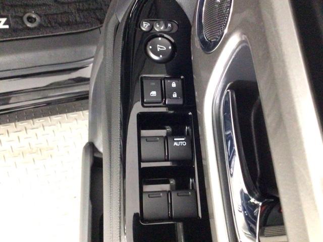 Ｎ－ＢＯＸカスタム Ｌターボスタイル＋ブラック　ＬＥＤ・フルセグ・メモリナビ・バックカメラ・純正ＡＷ・両側電動ドア・ＥＴＣ　ベンチＳ　ターボエンジン　コーナーセンサ　スマ－トキ－　エアバック　横滑り防止機能　ナビ＆ＴＶ　サイドカーテンエアバック（33枚目）