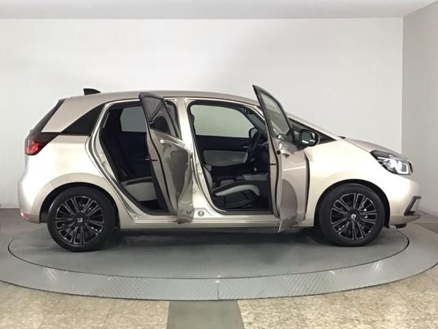 フィット ホーム２０周年特別仕様車メゾン　ＬＥＤ・ホンダＣＯＮＮＥＣＴ・メモリナビ・バックカメラ・シートヒーター・ＥＴＣ　Ｒカメ　セキュリティーアラーム　スマートキーシステム　ＬＥＤヘッドランプ　フルセグ　衝突被害軽減システム　ＵＳＢ接続（47枚目）