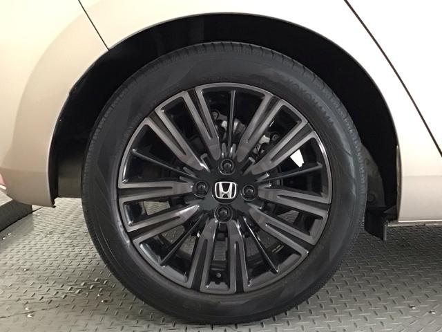 フィット ホーム２０周年特別仕様車メゾン　ＬＥＤ・ホンダＣＯＮＮＥＣＴ・メモリナビ・バックカメラ・シートヒーター・ＥＴＣ　Ｒカメ　セキュリティーアラーム　スマートキーシステム　ＬＥＤヘッドランプ　フルセグ　衝突被害軽減システム　ＵＳＢ接続（51枚目）