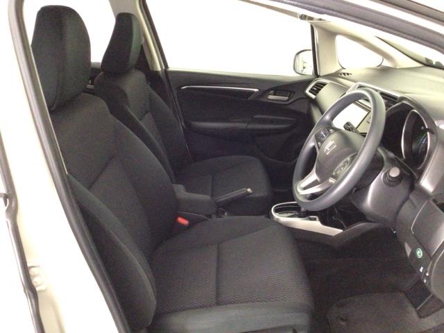 フィット １３Ｇ・Ｌホンダセンシング　ＬＥＤ・フルセグ・メモリナビ・ＤＶＤ・ＣＤ・バックカメラ・社外ＡＷ・ＥＴＣ　地デジフルセグＴＶ　ＥＴＣ車載器　ＤＶＤ再生可　ナビ＆ＴＶ　サイドカーテンエアバック　ＵＳＢ　リアカメラ　エアバック　ＶＳＡ（31枚目）