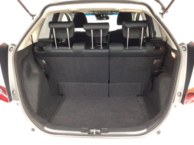 フィット １３Ｇ・Ｌホンダセンシング　ＬＥＤ・フルセグ・メモリナビ・ＤＶＤ・ＣＤ・バックカメラ・社外ＡＷ・ＥＴＣ　地デジフルセグＴＶ　ＥＴＣ車載器　ＤＶＤ再生可　ナビ＆ＴＶ　サイドカーテンエアバック　ＵＳＢ　リアカメラ　エアバック　ＶＳＡ（39枚目）