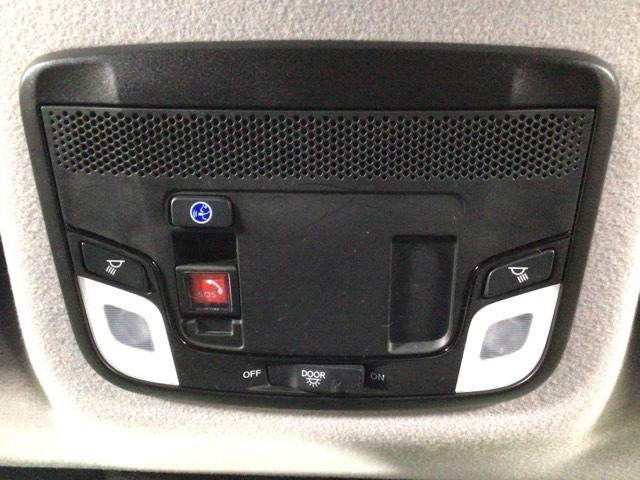 フィット ｅ：ＨＥＶホーム　ＬＥＤ・フルセグ・メモリナビ・バックカメラ・純正ＡＷ・ホンダＣＯＮＮＥＣＴ　前後誤発進抑制機能　クリソナ　助手席エアバッグ　運転席エアバッグ　ＬＥＤライト　ＵＳＢ接続　ＡＢＳ　サイドエアバッグ　ＶＳＡ（23枚目）