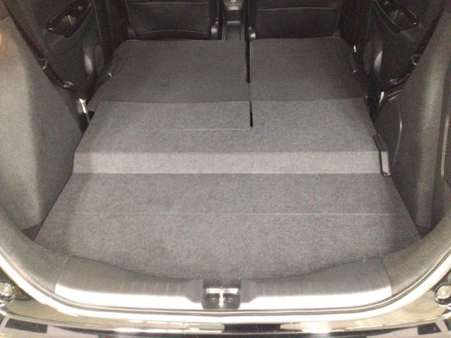 フィット ｅ：ＨＥＶホーム　ＬＥＤ・フルセグ・メモリナビ・バックカメラ・純正ＡＷ・ホンダＣＯＮＮＥＣＴ　前後誤発進抑制機能　クリソナ　助手席エアバッグ　運転席エアバッグ　ＬＥＤライト　ＵＳＢ接続　ＡＢＳ　サイドエアバッグ　ＶＳＡ（43枚目）