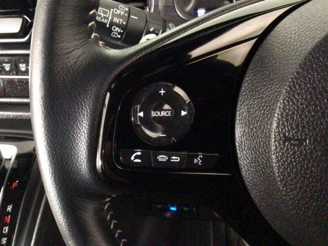 �X�e�A�����O�����R���́A�^�]���ł��ȒP�ɉ��ʒ�����`�����l���ύX���ł��܂��I�킫���^�]�h�~�ɂ��Ȃ���̂ň��S�ł���