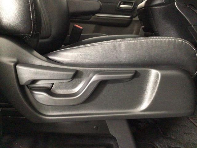 �y�O�ȁz�^�]�Ȃɂ̓V�[�g���𒲐��ł���n�C�g�A�W���X�^�[����������A���L���V�[�g�|�W�V�����̐ݒ肪�\�ɂȂ��Ă���܂���