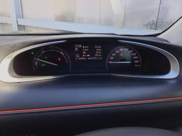 シエンタ ハイブリッドＧ　ＬＥＤ・フルセグ・メモリナビ・バックカメラ・両側電動スライドドア・ＥＴＣ　ブレーキサポート　ＬＥＤライト　Ｂカメラ　地デジ　クルコン　キーフリー　スマキー　横滑り防止システム　ナビＴＶ　イモビライザー（9枚目）