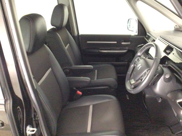 �y�O�ȁz�̂��ݍ��ނ悤�Ȍ`��Ńz�[���h���̂���t�����g�V�[�g�B��������Ǝx���Ă����̂Œ����Ԃ̉^�]�����K�ɃT�|�[�g���Ă���܂��B������񑫌���������肵�Ă܂��̂ł����났���������܂���