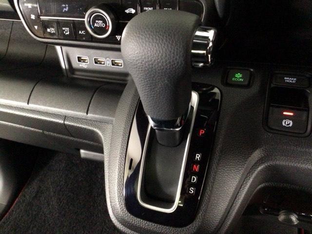 Ｎ－ＷＧＮカスタム Ｌ・ターボホンダセンシング　ＬＥＤ・フルセグ・メモリナビ・バックカメラ・純正ＡＷ・シートヒーター・ＥＴＣ　ブレーキサポート　盗難警報装置　横滑り防止機能　サイドエアバック　クルーズＣ　クリアランスソナ　ＬＥＤヘッド　リヤカメラ（21枚目）