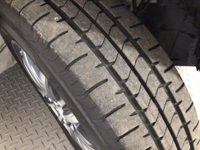 Ｎ－ＷＧＮカスタム Ｇ・Ａパッケージ　ＨＩＤ・フルセグ・メモリナビ・ＣＤ・バックカメラ・純正ＡＷ・ＥＴＣ　追突被害軽減ブレーキ　フロントベンチシート　Ｒカメ　ＡＵＴＯエアコン　地デジ　助手席エアバック　ＡＢＳ　パワーウィンドウ　横滑り防止（3枚目）