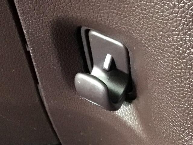 Ｎ－ＷＧＮカスタム Ｇ・Ａパッケージ　ＨＩＤ・フルセグ・メモリナビ・ＣＤ・バックカメラ・純正ＡＷ・ＥＴＣ　追突被害軽減ブレーキ　フロントベンチシート　Ｒカメ　ＡＵＴＯエアコン　地デジ　助手席エアバック　ＡＢＳ　パワーウィンドウ　横滑り防止（20枚目）