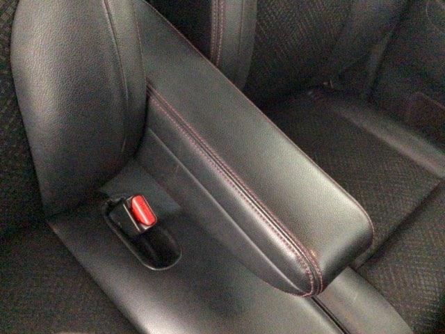 Ｎ－ＷＧＮカスタム Ｇ・Ａパッケージ　ＨＩＤ・フルセグ・メモリナビ・ＣＤ・バックカメラ・純正ＡＷ・ＥＴＣ　追突被害軽減ブレーキ　フロントベンチシート　Ｒカメ　ＡＵＴＯエアコン　地デジ　助手席エアバック　ＡＢＳ　パワーウィンドウ　横滑り防止（33枚目）