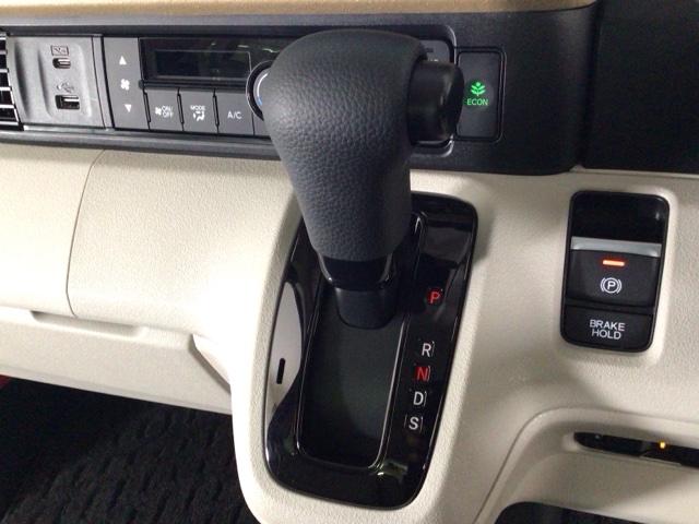 Ｎ－ＢＯＸ ベースグレード　デモカーＵＰ・ＬＥＤ・フルセグ・ホンダＣＯＮＮＥＣＴ・シートヒーター・ＥＴＣ　衝突軽減システム　スマートキ－　カーテンエアバック　イモビライザー　横滑り防止　オートクルーズ　ＬＥＤヘッドライト　地デジ（20枚目）