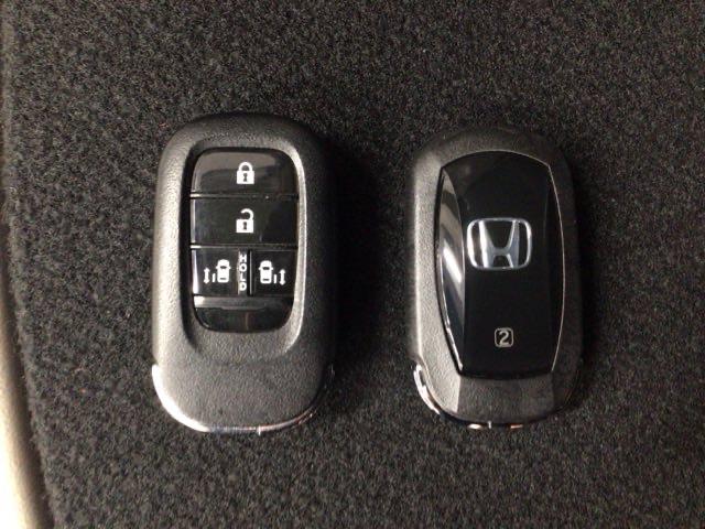 Ｎ－ＢＯＸ ベースグレード　デモカーＵＰ・ＬＥＤ・フルセグ・ホンダＣＯＮＮＥＣＴ・シートヒーター・ＥＴＣ　衝突軽減システム　スマートキ－　カーテンエアバック　イモビライザー　横滑り防止　オートクルーズ　ＬＥＤヘッドライト　地デジ（35枚目）