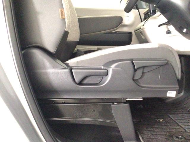 Ｎ－ＢＯＸ ベースグレード　デモカーＵＰ・ＬＥＤ・フルセグ・ホンダＣＯＮＮＥＣＴ・シートヒーター・ＥＴＣ　衝突軽減システム　スマートキ－　カーテンエアバック　イモビライザー　横滑り防止　オートクルーズ　ＬＥＤヘッドライト　地デジ（40枚目）