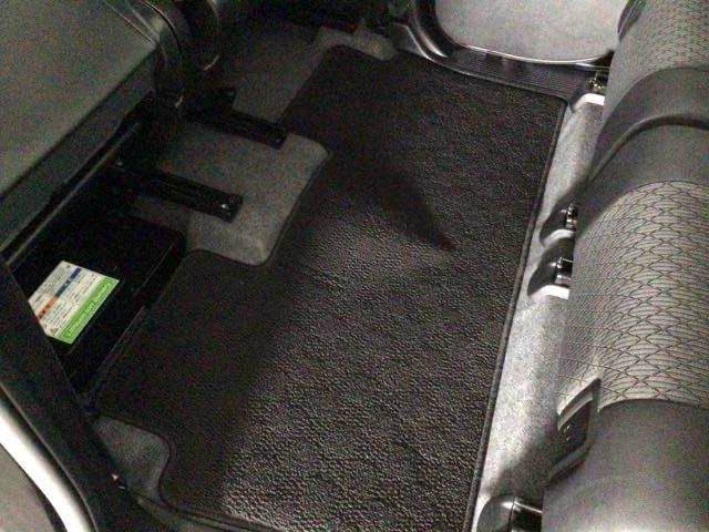 スペーシアカスタム ハイブリッドＸＳターボ　ＨＩＤ・Ｂｌｕｅｔｏｏｔｈ・シートヒーター・純正ＡＷ・両側電動スライドドア　両自動ドア　前後誤発進抑制機能　ＡＣ　リアコーナーセンサー　スマートキー付　ターボモデル　ＥＳＣ　クルコン　サイドエアバック（38枚目）