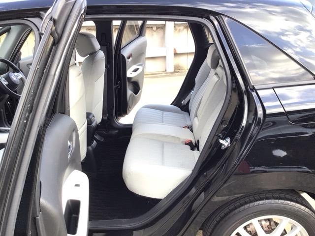 フィット ｅ：ＨＥＶホーム　ＬＥＤ・フルセグ・メモリナビ・バックカメラ・社外ＡＷ・ホンダＣＯＮＮＥＣＴ　前後誤発進抑制機能　クリソナ　助手席エアバッグ　運転席エアバッグ　ＬＥＤライト　ＵＳＢ接続　ＡＢＳ　サイドエアバッグ　ＶＳＡ（25枚目）