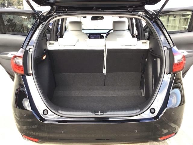 フィット ｅ：ＨＥＶホーム　ＬＥＤ・フルセグ・メモリナビ・バックカメラ・社外ＡＷ・ホンダＣＯＮＮＥＣＴ　前後誤発進抑制機能　クリソナ　助手席エアバッグ　運転席エアバッグ　ＬＥＤライト　ＵＳＢ接続　ＡＢＳ　サイドエアバッグ　ＶＳＡ（29枚目）