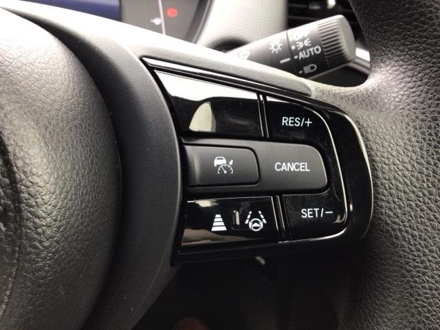 フィット ベーシック　デモカーＵＰ・ＣＤチューナー・スマートキー・マニュアルエアコン・ＥＴＣ　コーナーセンサー　横滑防止装置　オートエアコン　パワーウインドウ　盗難防止システム　オートクルーズコントロール　ＡＢＳ（9枚目）