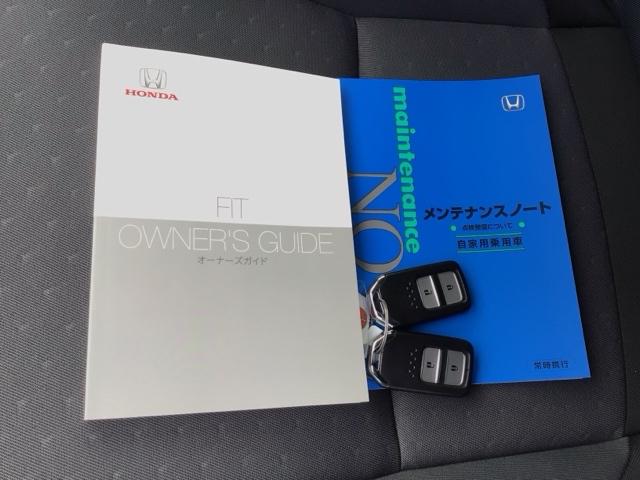 フィット ベーシック　デモカーＵＰ・ＣＤチューナー・スマートキー・マニュアルエアコン・ＥＴＣ　コーナーセンサー　横滑防止装置　オートエアコン　パワーウインドウ　盗難防止システム　オートクルーズコントロール　ＡＢＳ（19枚目）