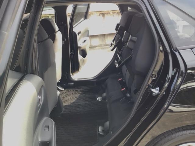 フィット ベーシック　デモカーＵＰ・ＣＤチューナー・スマートキー・マニュアルエアコン・ＥＴＣ　コーナーセンサー　横滑防止装置　オートエアコン　パワーウインドウ　盗難防止システム　オートクルーズコントロール　ＡＢＳ（24枚目）