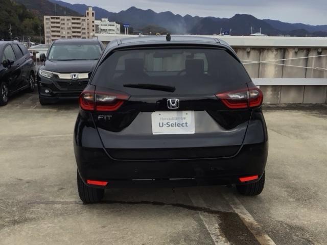 フィット ベーシック　デモカーＵＰ・ＣＤチューナー・スマートキー・マニュアルエアコン・ＥＴＣ　コーナーセンサー　横滑防止装置　オートエアコン　パワーウインドウ　盗難防止システム　オートクルーズコントロール　ＡＢＳ（36枚目）
