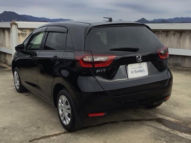 フィット ベーシック　デモカーＵＰ・ＣＤチューナー・スマートキー・マニュアルエアコン・ＥＴＣ　コーナーセンサー　横滑防止装置　オートエアコン　パワーウインドウ　盗難防止システム　オートクルーズコントロール　ＡＢＳ（38枚目）
