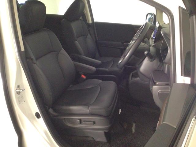 オデッセイハイブリッド e:HEVアブソルート LED・フルセグ・メモリナビ・バックカメラ・純正AW・両側電動ドア・ETC サイドカーテンエアバック 衝突被害軽減ブレーキ LEDヘッドランプ クリアランスソナー 両電動ドア USB DVD(31枚目)