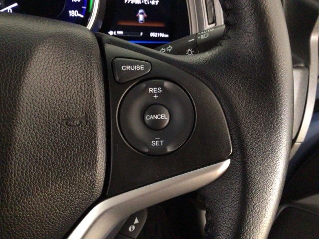 フィットハイブリッド Ｌパッケージ　ＬＥＤ・フルセグ・メモリナビ・ＤＶＤ・バックカメラ・ＥＣＯＮスイッチ・ＥＴＣ　ナビ＆ＴＶ　地デジフルセグＴＶ　サイドエアバック　ＤＶＤ再生　オートクルーズコントロール　イモビライザー　ＥＳＣ　ＡＢＳ（13枚目）