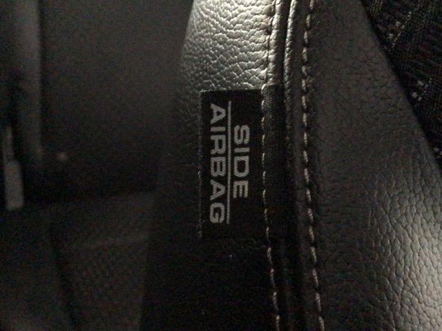 フィットハイブリッド Ｌパッケージ　ＬＥＤ・フルセグ・メモリナビ・ＤＶＤ・バックカメラ・ＥＣＯＮスイッチ・ＥＴＣ　ナビ＆ＴＶ　地デジフルセグＴＶ　サイドエアバック　ＤＶＤ再生　オートクルーズコントロール　イモビライザー　ＥＳＣ　ＡＢＳ（24枚目）