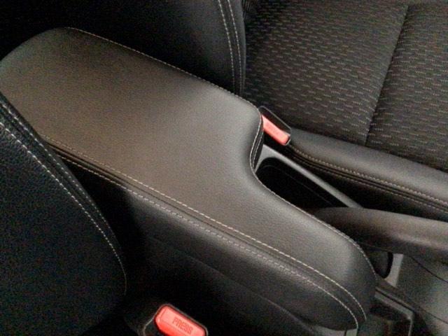 フィットハイブリッド Ｌパッケージ　ＬＥＤ・フルセグ・メモリナビ・ＤＶＤ・バックカメラ・ＥＣＯＮスイッチ・ＥＴＣ　ナビ＆ＴＶ　地デジフルセグＴＶ　サイドエアバック　ＤＶＤ再生　オートクルーズコントロール　イモビライザー　ＥＳＣ　ＡＢＳ（31枚目）