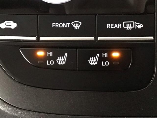 フリード クロスター・ホンダセンシング　ＬＥＤ・フルセグ・メモリナビ・後席モニター・純正ＡＷ・シートヒーター・ＥＴＣ　両ＰＳＤ　地デジ　エアバック　Ｉストップ　ＶＳＡ　リヤカメラ　３列シート　ＤＶＤ再生　ウォークスルー　イモビライザー（9枚目）