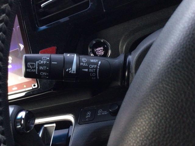 ステップワゴンスパーダ スパーダ・クールスピリットホンダセンシング　ＬＥＤ・フルセグ・メモリナビ・バックカメラ・純正ＡＷ・シートヒーター・ＥＴＣ　サイドエアバック　スマートキ　左右電動スライドドア　バックモニタ　地ＴＶ　ナビ＆ＴＶ　三列シート　ＵＳＢ　助手席エアバッグ（15枚目）