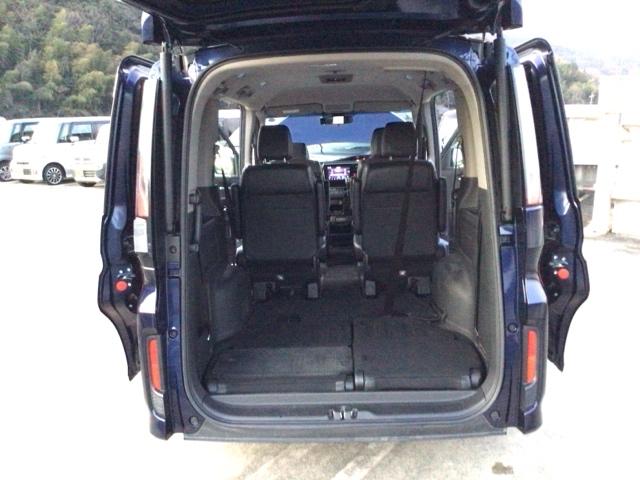 ステップワゴンスパーダ スパーダ・クールスピリットホンダセンシング　ＬＥＤ・フルセグ・メモリナビ・バックカメラ・純正ＡＷ・シートヒーター・ＥＴＣ　サイドエアバック　スマートキ　左右電動スライドドア　バックモニタ　地ＴＶ　ナビ＆ＴＶ　三列シート　ＵＳＢ　助手席エアバッグ（30枚目）