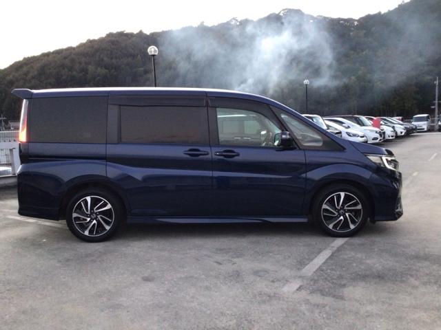ステップワゴンスパーダ スパーダ・クールスピリットホンダセンシング　ＬＥＤ・フルセグ・メモリナビ・バックカメラ・純正ＡＷ・シートヒーター・ＥＴＣ　サイドエアバック　スマートキ　左右電動スライドドア　バックモニタ　地ＴＶ　ナビ＆ＴＶ　三列シート　ＵＳＢ　助手席エアバッグ（38枚目）