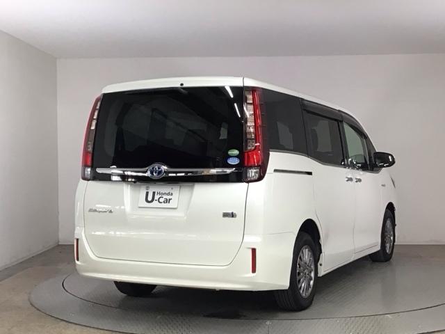 エスクァイア ハイブリッドＧｉ　ＬＥＤ・フルセグ・メモリナビ・バックカメラ・純正ＡＷ・両側電動ドア・ＥＴＣ　シートＨ　Ｒカメラ　ＡＡＣ　ウォークスルー　ナビ＆ＴＶ　地デジ　ＬＥＤライト　キーレスエントリー　スマートキー付　エアバック（2枚目）