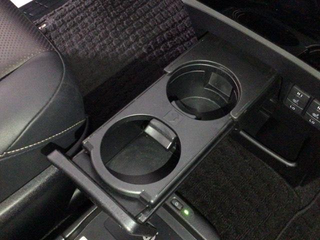 エスクァイア ハイブリッドＧｉ　ＬＥＤ・フルセグ・メモリナビ・バックカメラ・純正ＡＷ・両側電動ドア・ＥＴＣ　シートＨ　Ｒカメラ　ＡＡＣ　ウォークスルー　ナビ＆ＴＶ　地デジ　ＬＥＤライト　キーレスエントリー　スマートキー付　エアバック（20枚目）