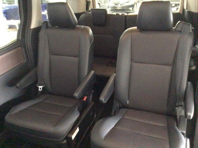 エスクァイア ハイブリッドＧｉ　ＬＥＤ・フルセグ・メモリナビ・バックカメラ・純正ＡＷ・両側電動ドア・ＥＴＣ　シートＨ　Ｒカメラ　ＡＡＣ　ウォークスルー　ナビ＆ＴＶ　地デジ　ＬＥＤライト　キーレスエントリー　スマートキー付　エアバック（30枚目）